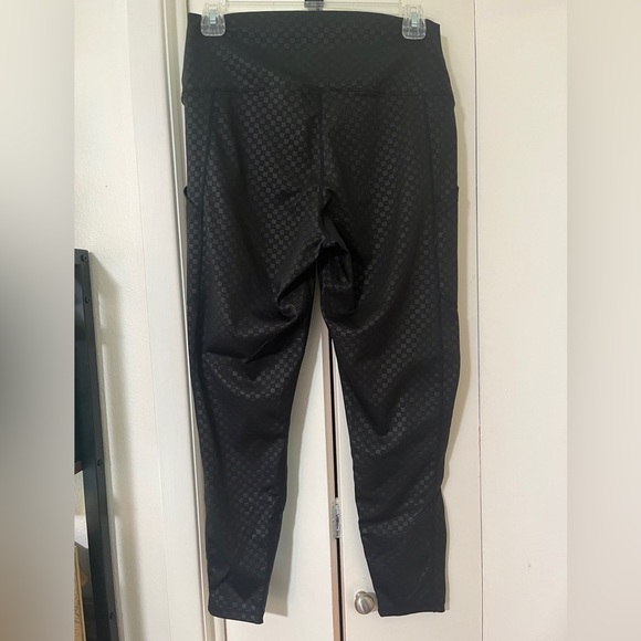 Beach Riot Summer. L 7/8 Black Checkered Pocket Leggings - Picture 5 of 9